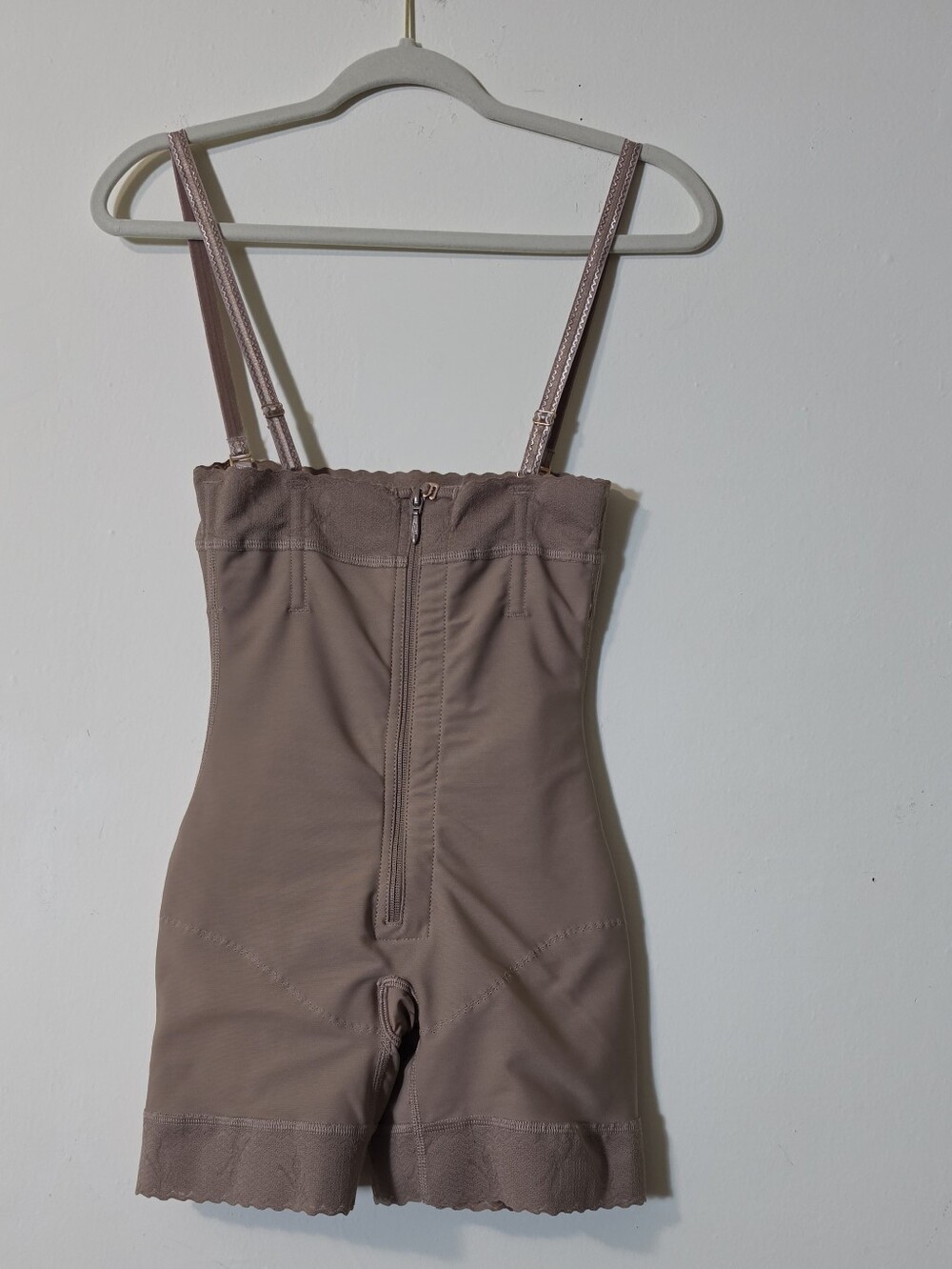 High-Waist Shaping Shorts in Taupe